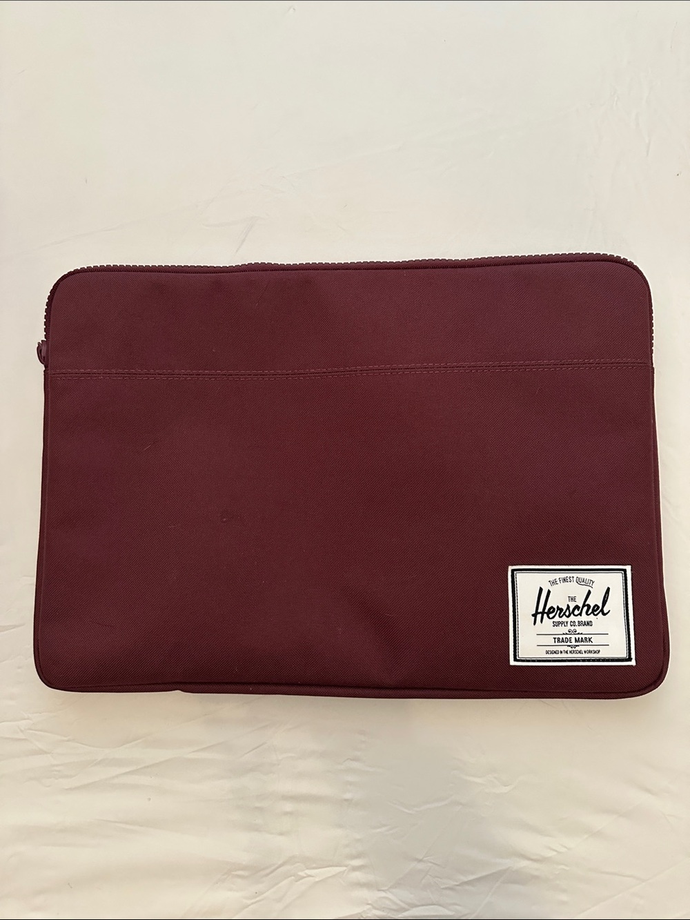 Hershel Anchor Sleeve burgundy laptop or tablet sleeve
